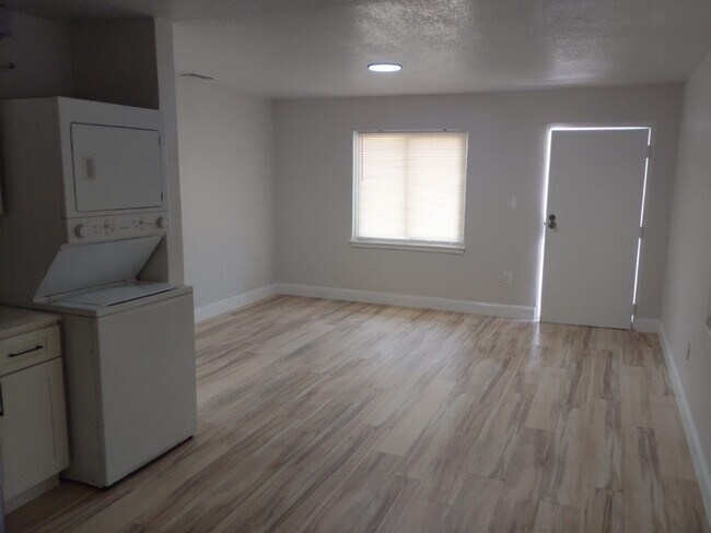 Building Photo - 2122 Mara Ct