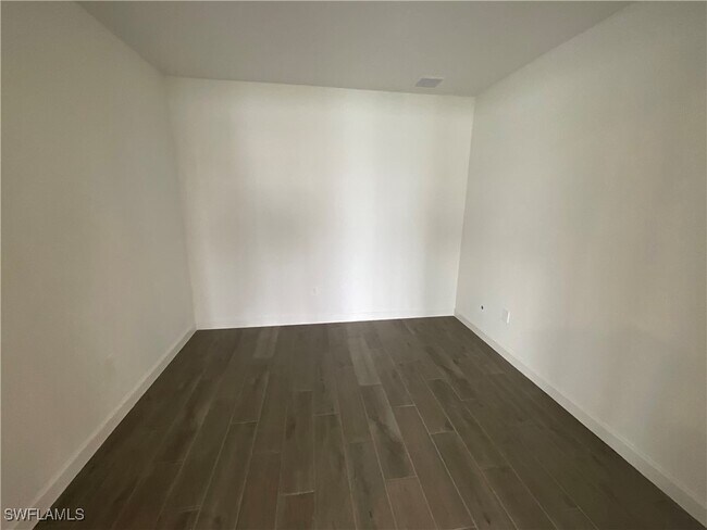 Building Photo - 10755 Timber Creek Dr