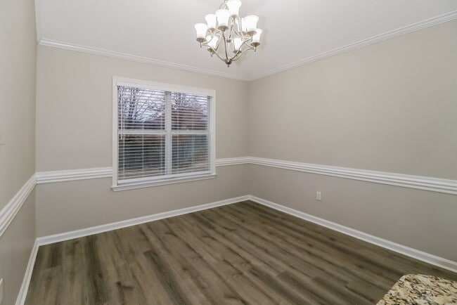 Building Photo - 6181 Braybourne Main