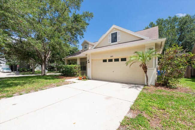 Building Photo - Updated 4BR with Bonus Room in Riverview!