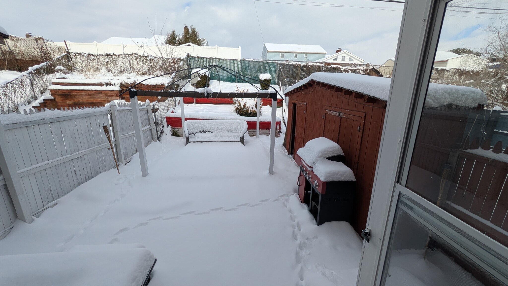 Building Photo - 36 Madison Ln