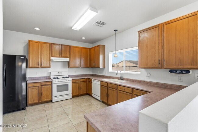 Building Photo - 4821 E Twinflower Pl