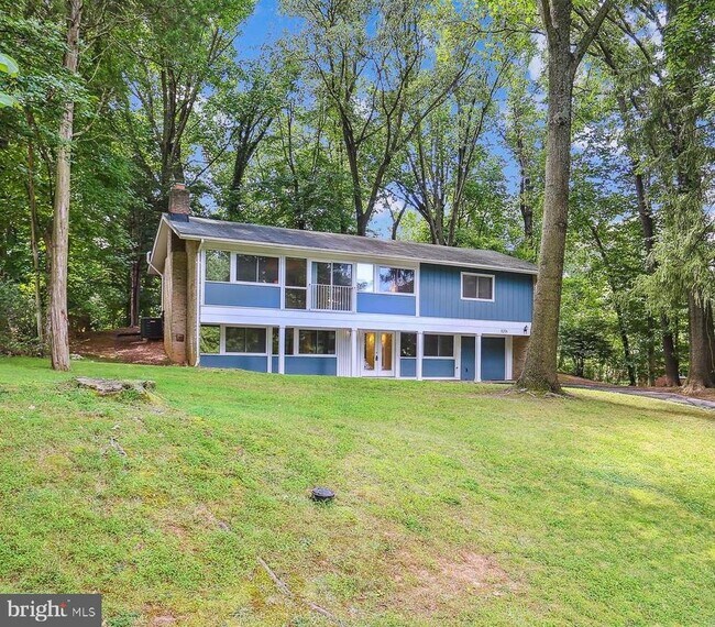 Building Photo - 8206 Stone Trail Dr
