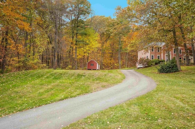 Building Photo - 13 Bear Hill Rd