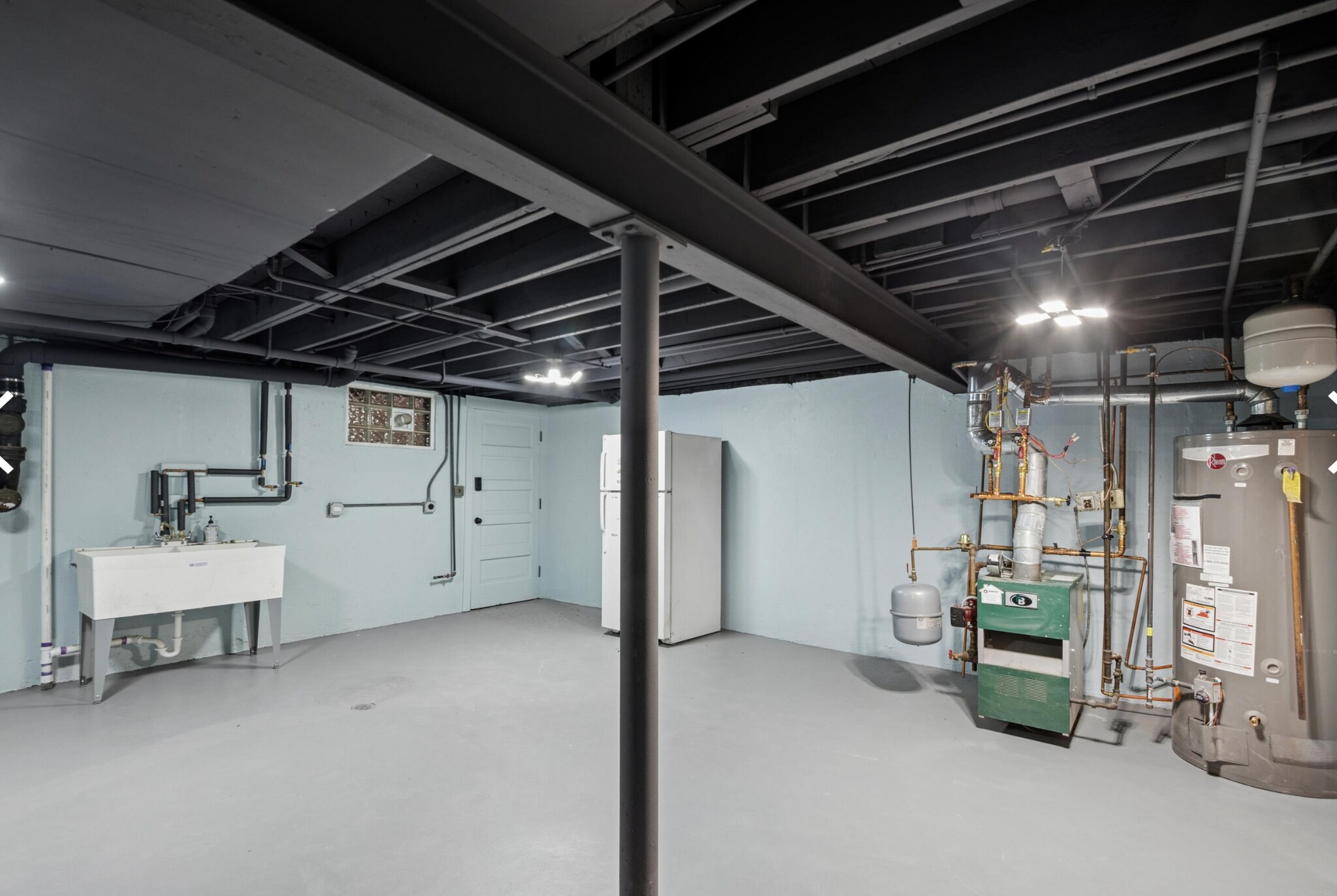 Building Photo - 4201 N Paulina St