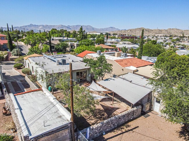 Building Photo - 801 McKelligon Dr