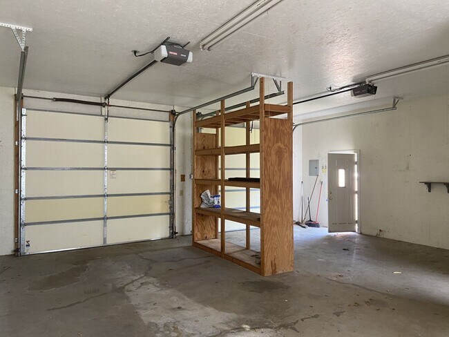 Building Photo - 4237 Trenton Rd