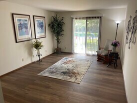 Living Room - 6850 W Kathleen Ct