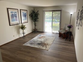 Living Room - 6850 W Kathleen Ct