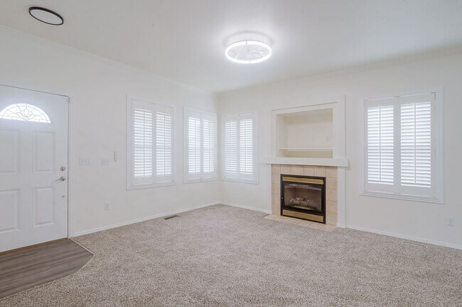 Building Photo - 8302 Cooper River Dr