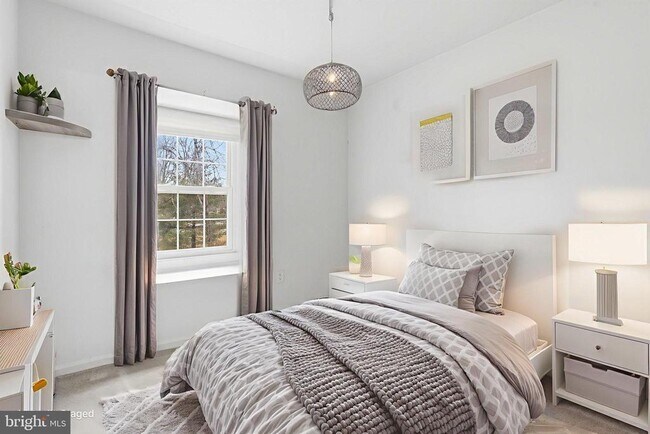 Building Photo - 11072 Berrypick Ln