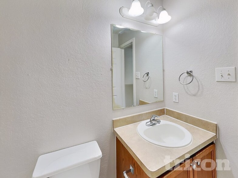 Building Photo - 9939 Amber Breeze