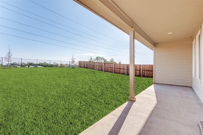 Building Photo - 10005 Standardbred Dr