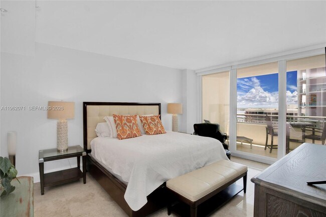 Building Photo - 3400 SW 27th Ave