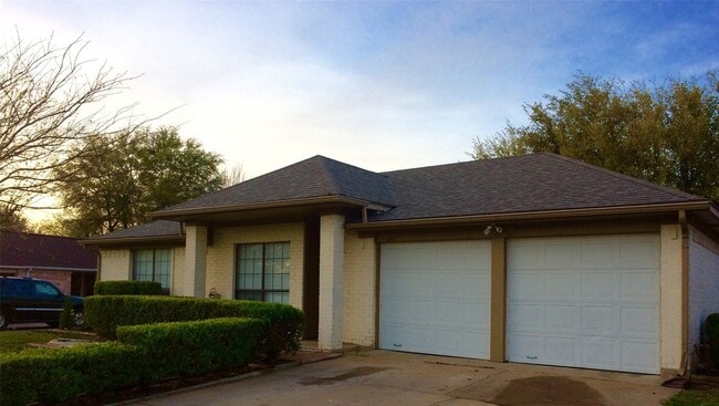 Primary Photo - 2417 Springridge Dr