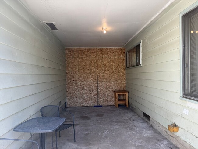 Building Photo - 1280 L St