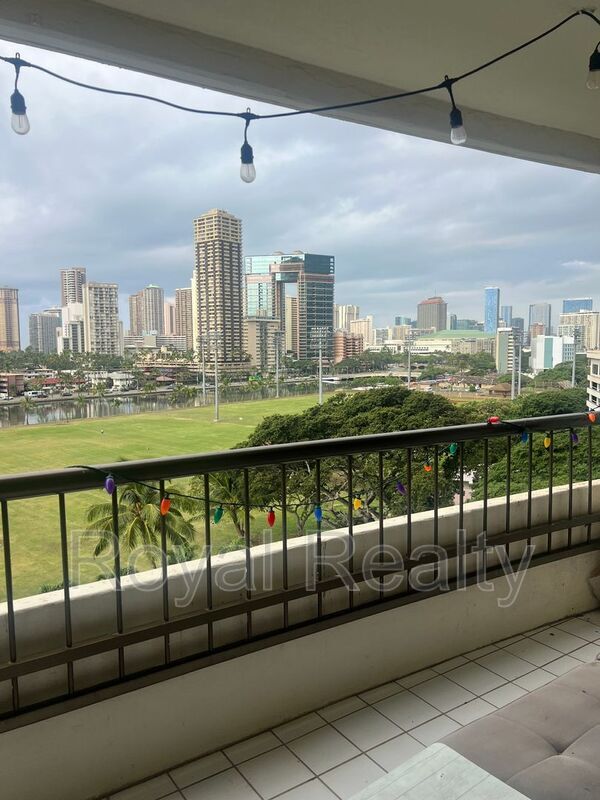 Building Photo - 2333 Kapiolani Blvd