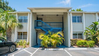 Building Photo - 304 S Habana Ave