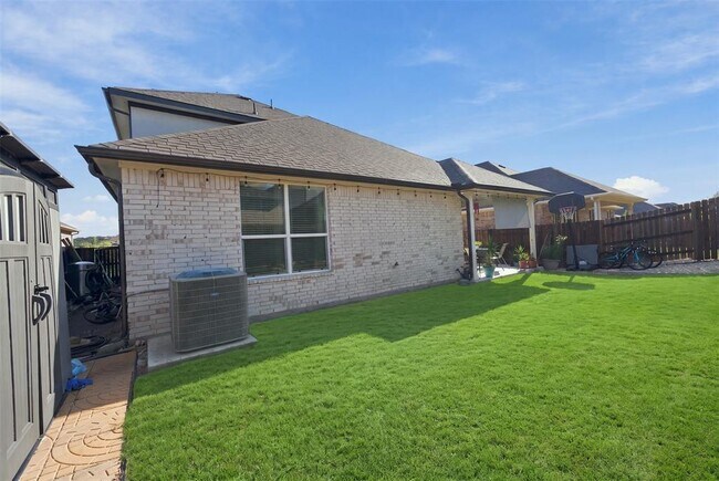 Building Photo - 2405 Gabriels Horn Rd