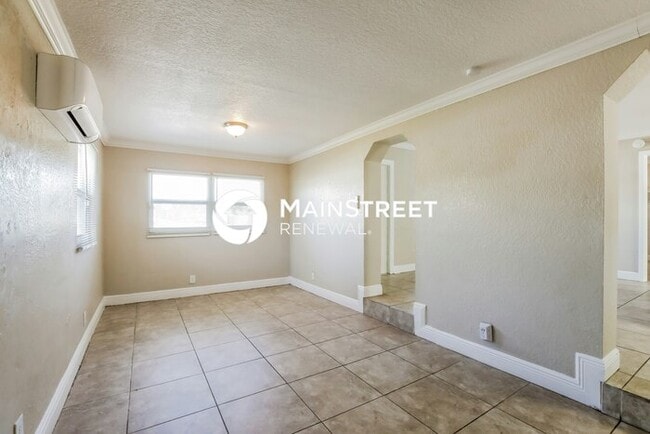 Building Photo - 2 Bedroom Pet-Friendly Home in Pompano Bea...