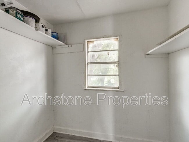 Building Photo - 4407 N Military Ave