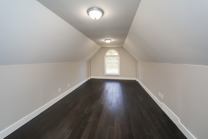 Building Photo - 554 N Sanga Rd