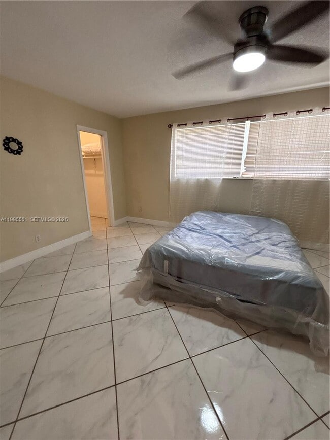 Building Photo - 839 S Highland Dr