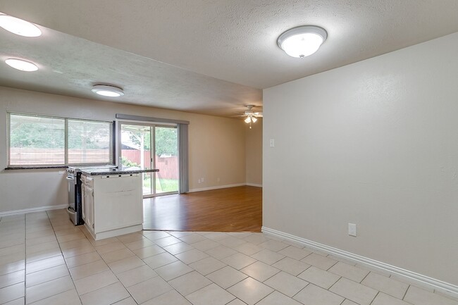 Building Photo - 5316 N Colony Blvd