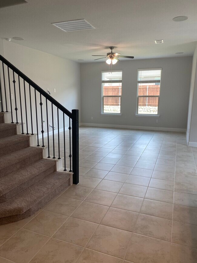 Living Room - 1021 Gillespie Dr