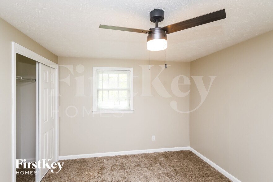 Building Photo - 3548 Birchwood Dr