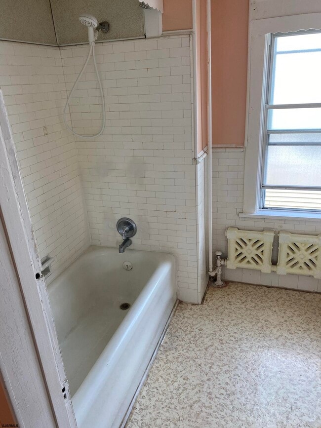 Building Photo - 5 Bartram Ave