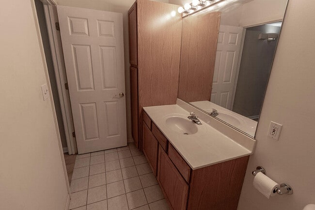 Building Photo - 5981 E Limoges Dr