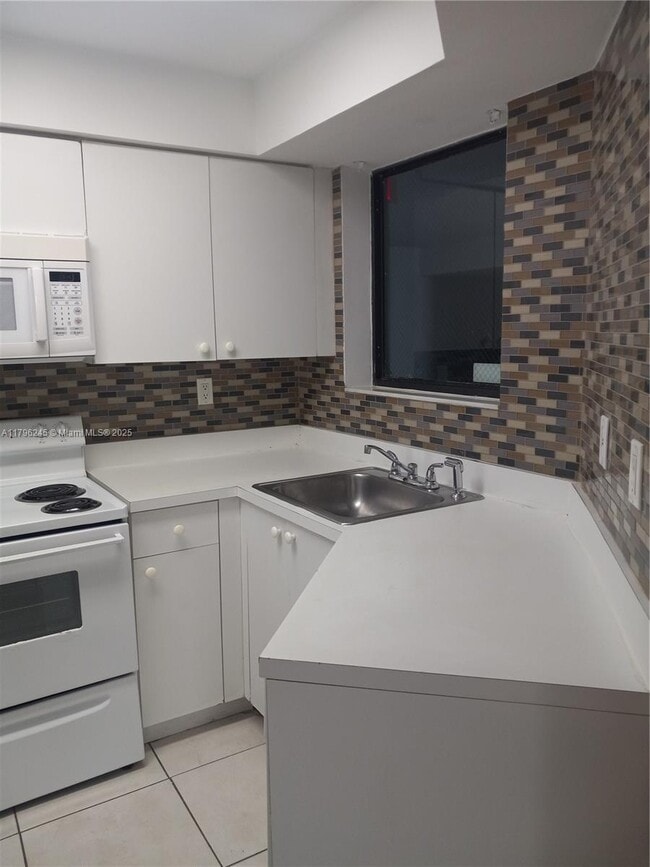 Building Photo - 8275 SW 152nd Ave