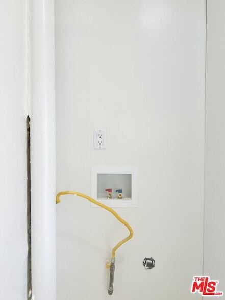 Building Photo - 1843 Normandie Ave