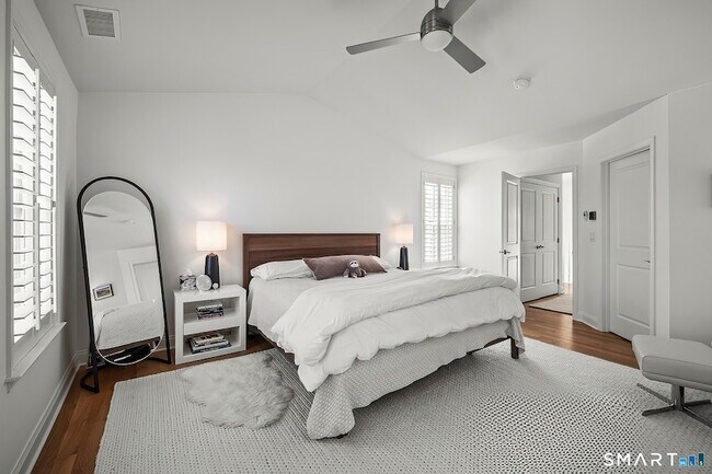 Building Photo - 35 Moorland Dr