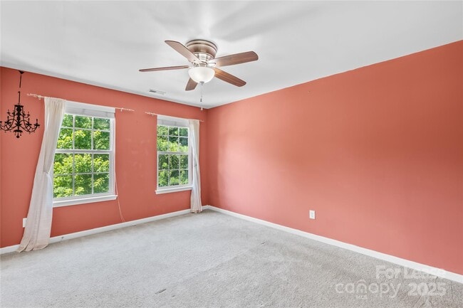 Building Photo - 709 Prospect Lane