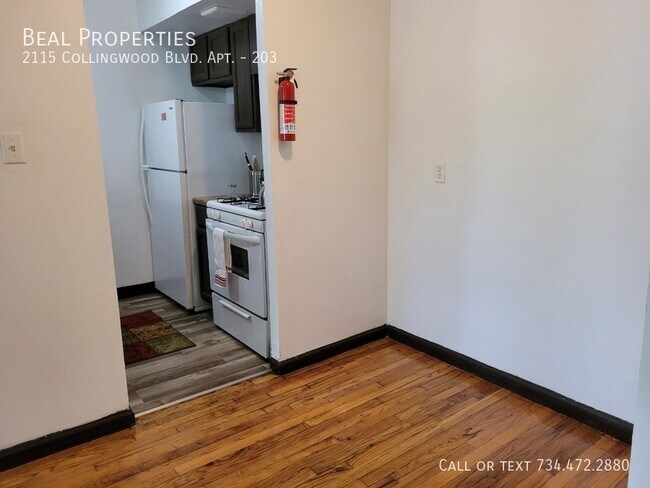 Building Photo - 2115 Collingwood Blvd