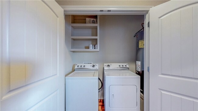 Building Photo - 2700 Horse Haven Ln