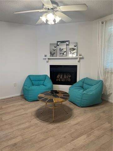 Building Photo - 725 Heavens Dr