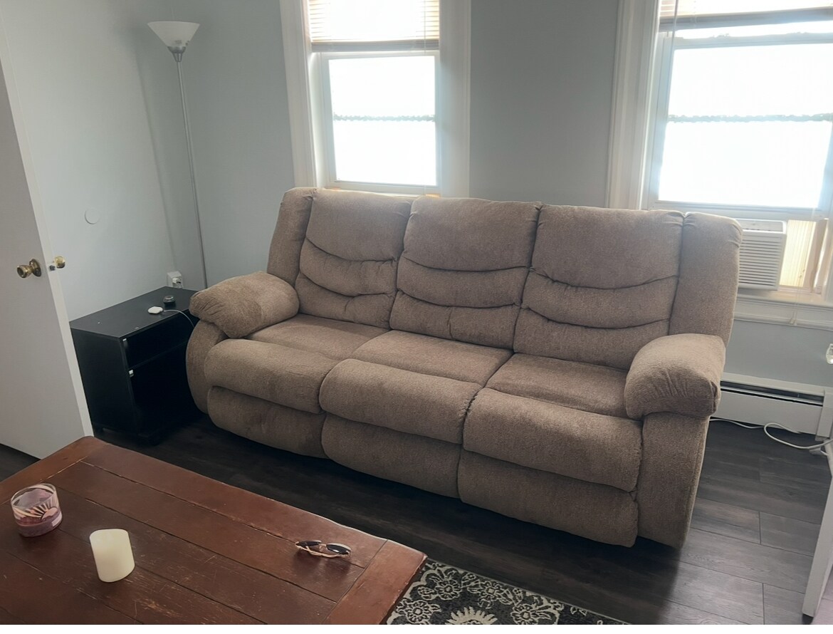 Building Photo - 43 2nd Ave