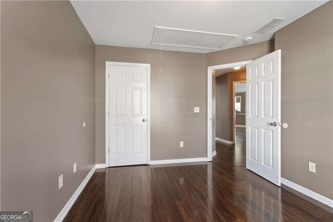 Building Photo - 177 Hollinger Way