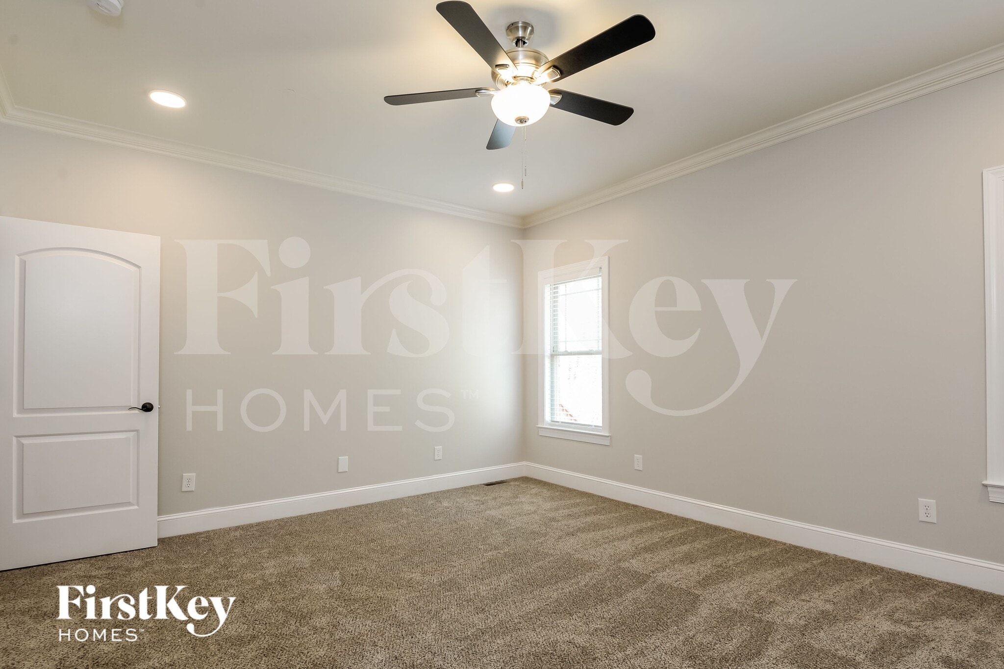 Building Photo - 7131 Greystone Village Ct