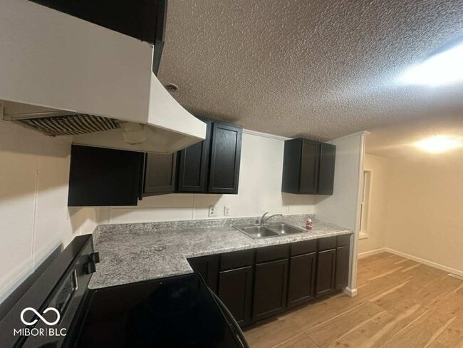 Building Photo - 9318 Elmtree Ct