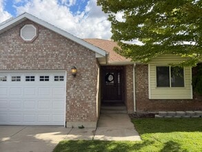 Building Photo - 582 N 1120 E