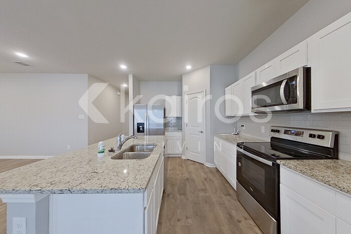 Building Photo - 116 SANTIAGO COURT