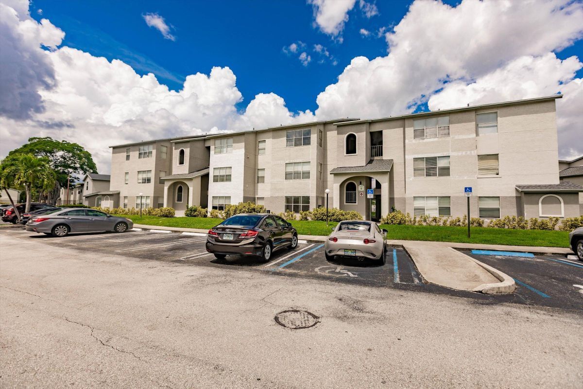 Building Photo - 1401 Village Blvd