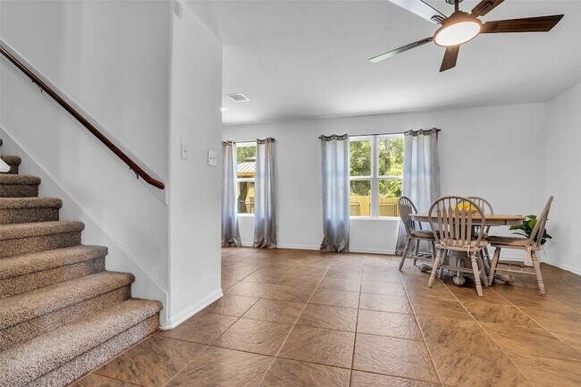 Building Photo - 16718 Warbler Dr