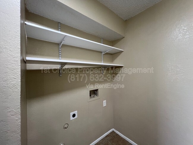 Building Photo - 7041 Crosstimbers Ln