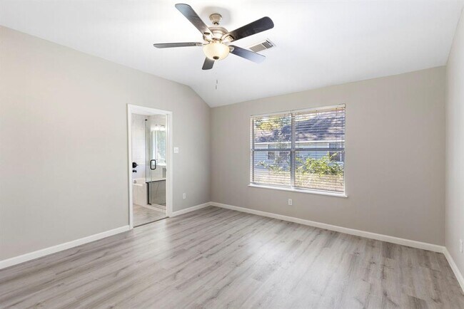 Building Photo - 79 Blue Creek Pl