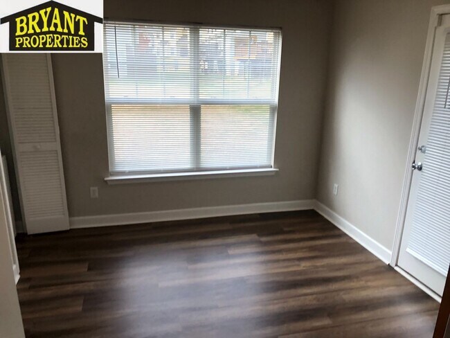 Building Photo - Nashville - 2 Bedroom Condo 2.5 Baths 37214